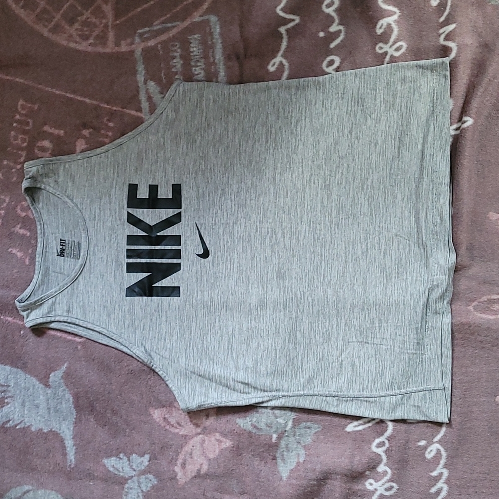 Nike Dri-Fit Tank size M